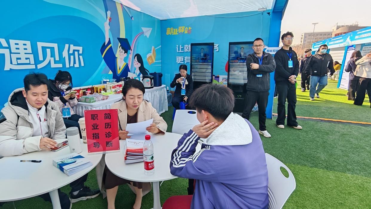 1775095531778012147.jpg 工人日报3.jpg